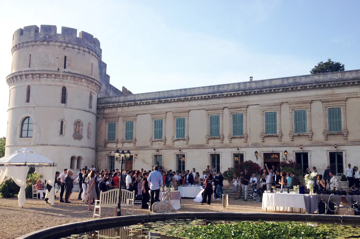 Chateau de Barbegal - Mariage Provence Chateau Chambres d'hotes Seminaire Arles